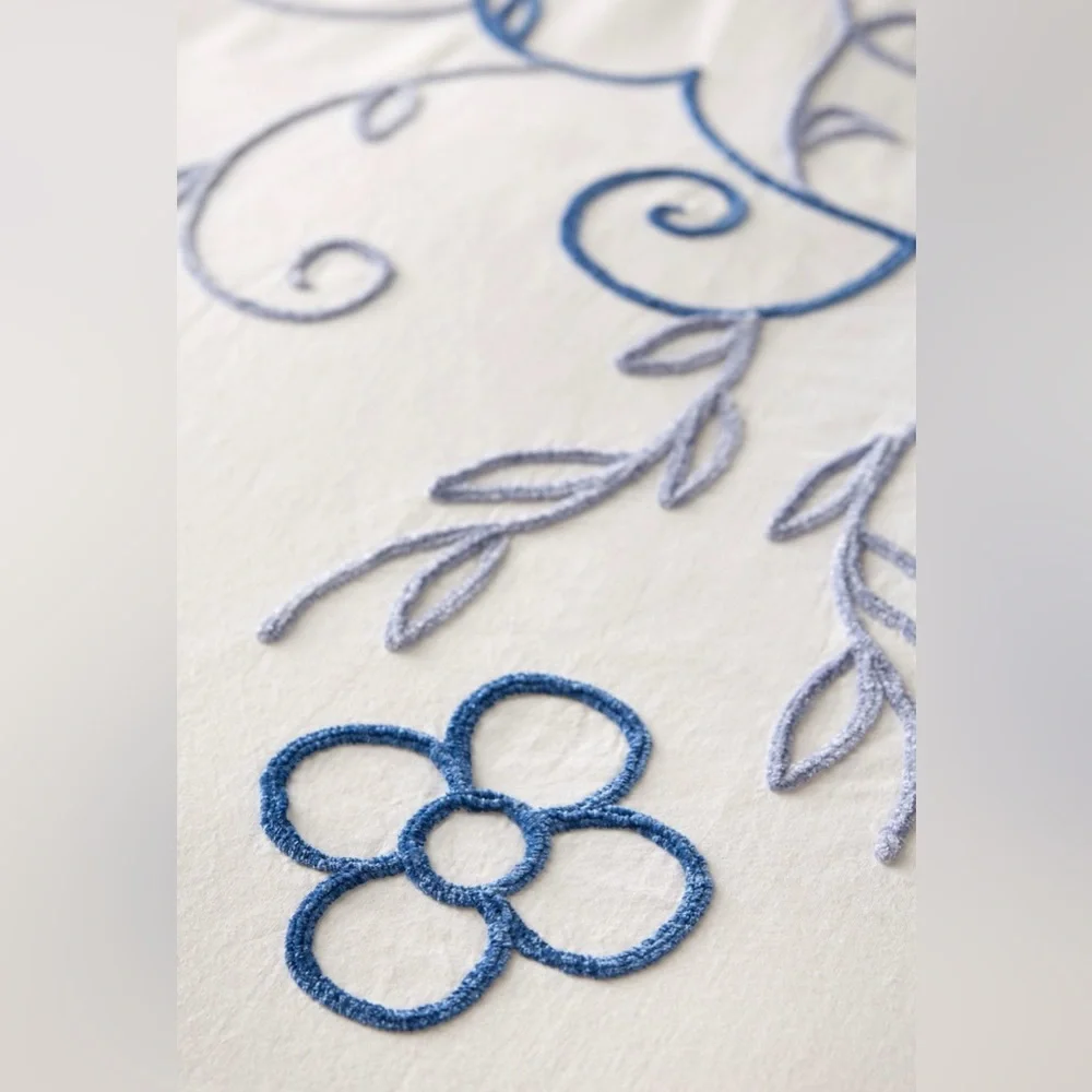 UO Lola Floral Chenille Embroidered 100% Cotton Duvet Cover Size Twin/Twin XL